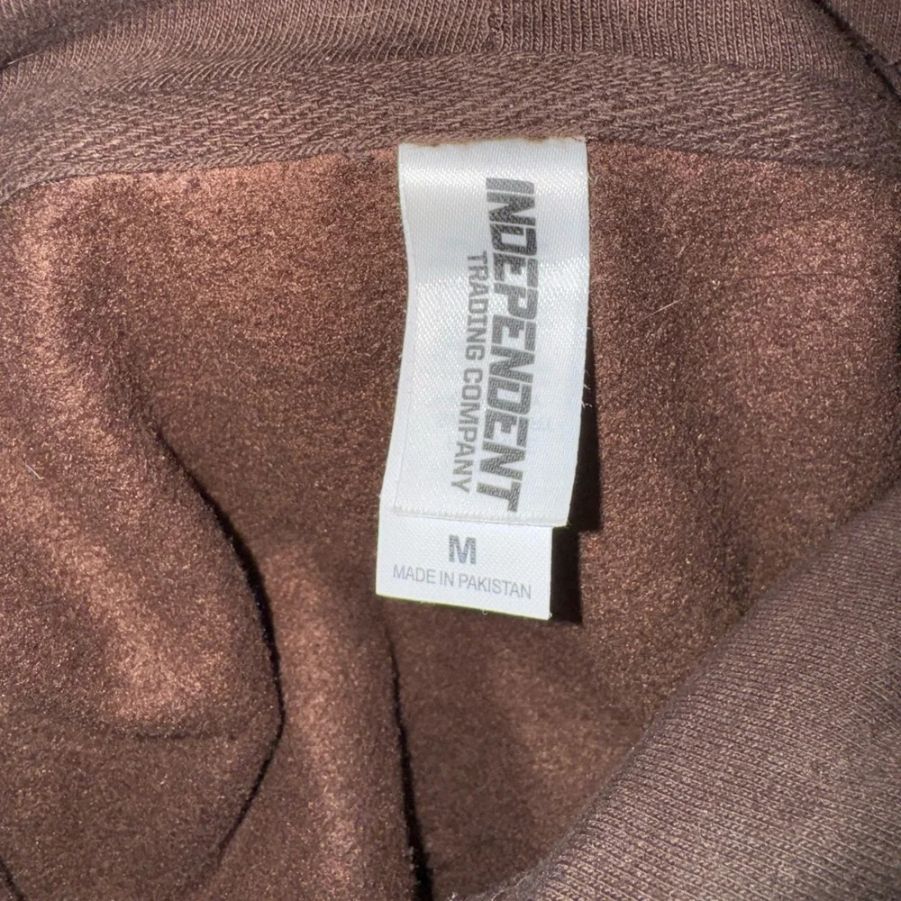Noah Kahan 2024 Tour Hoodie - Picture 6 of 6
